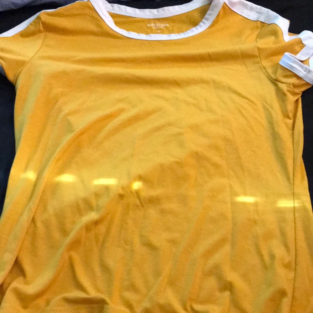 Tee shirt